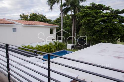 2019-12-04_00_01_32_19KG-38 Casa en venta en La Ceiba -40.jpg